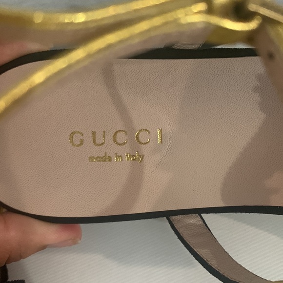 Gucci suede leather t-strap bumblee sandals - Picture 3 of 6